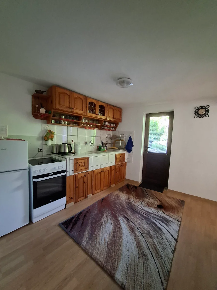 Apartment 1 4