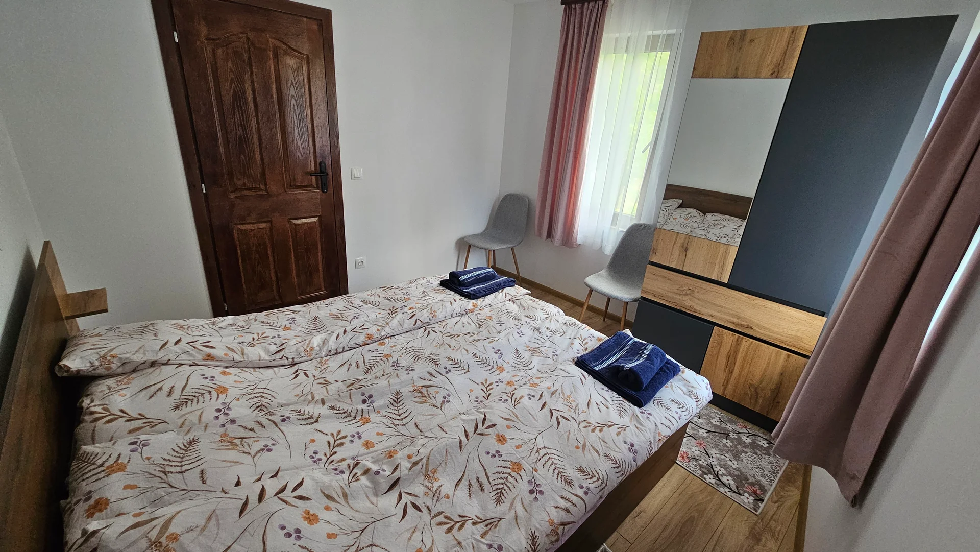 Apartment 2 3