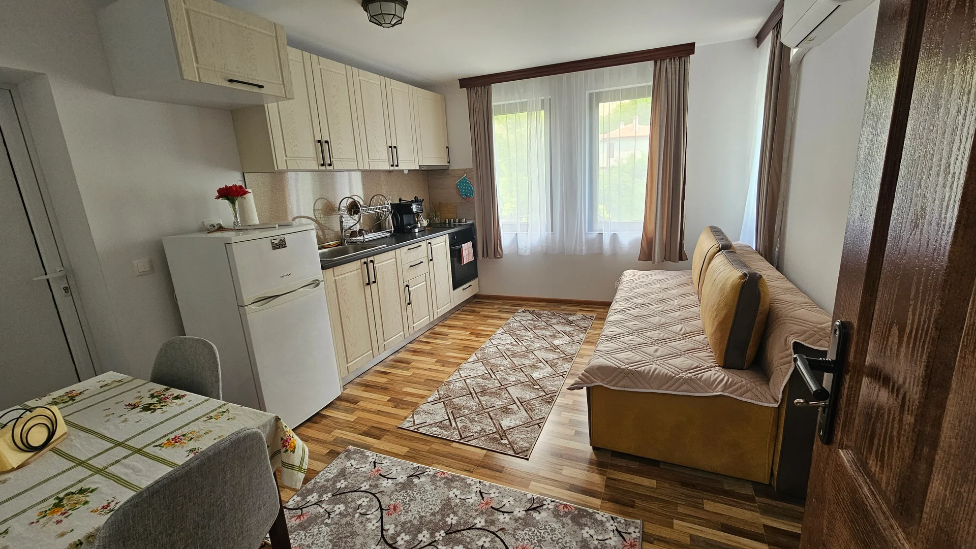 Apartment 2 6
