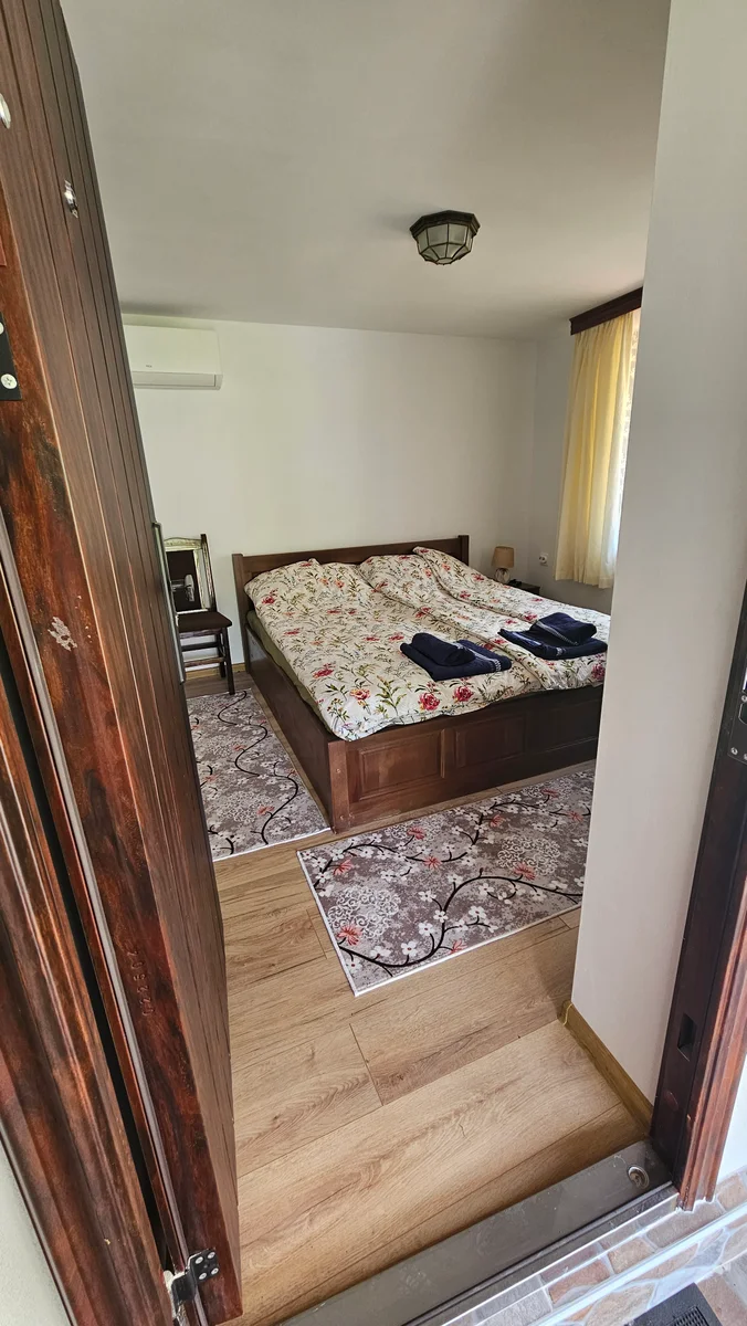 Apartment 4 5
